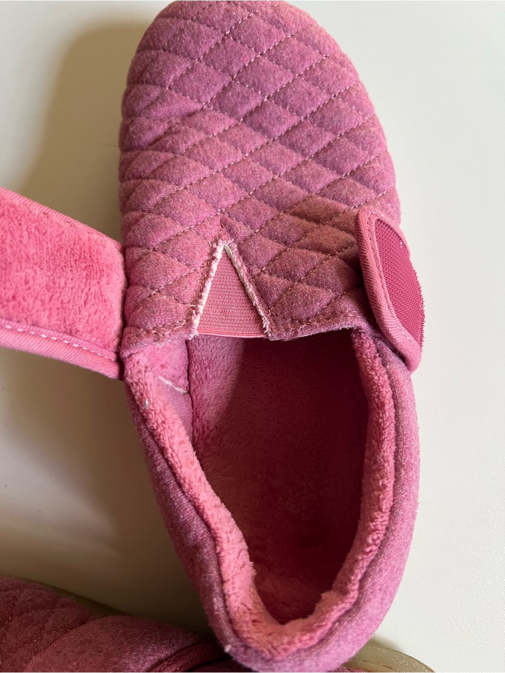 Vionic Jackie Rhubarb Pink Quilted Slippers 7 - Picture 6 of 13